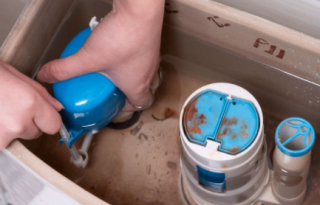 厕所马桶水箱漏水怎么处理方法